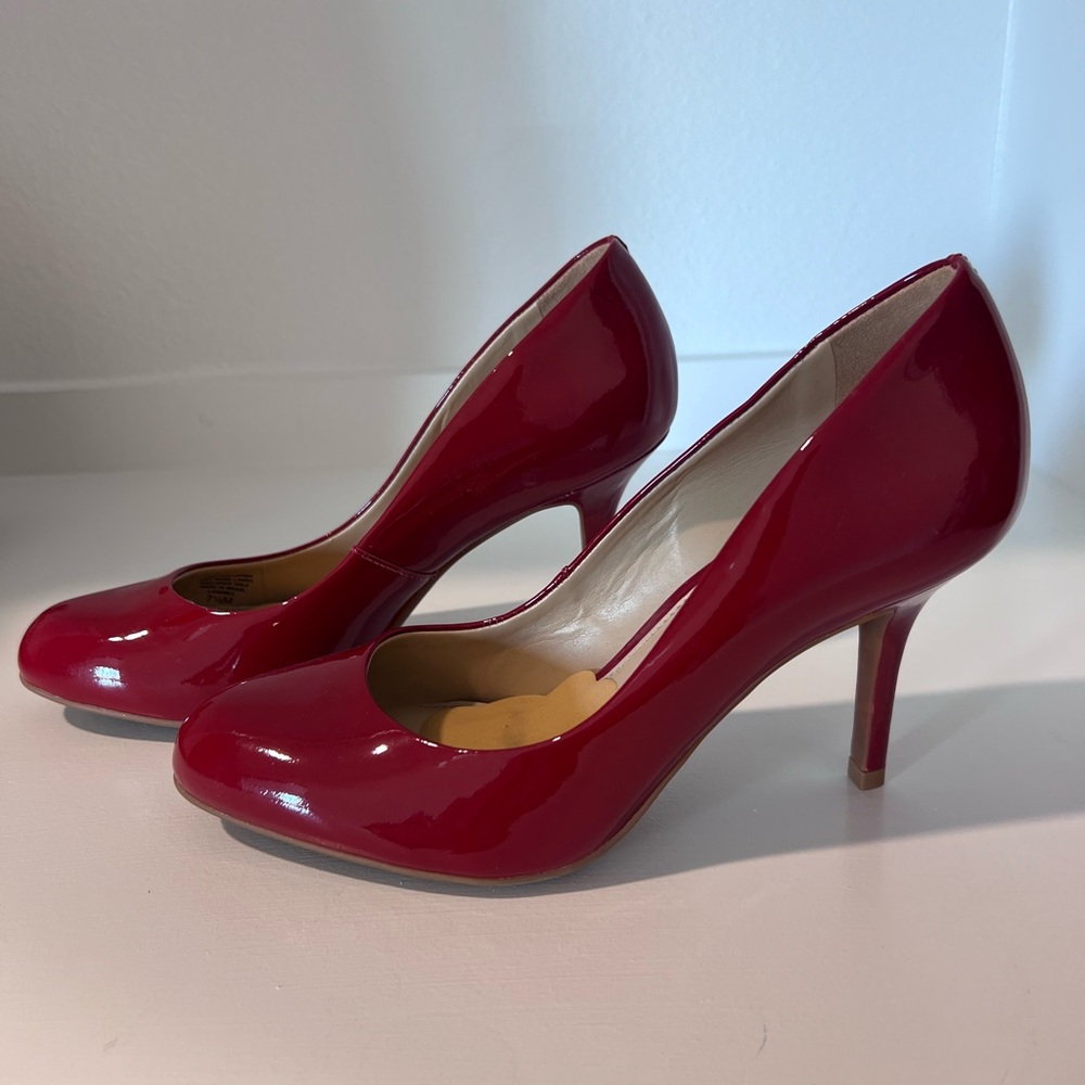 Red Heels - image 2
